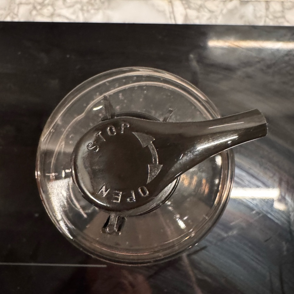 Loewe Black and Clear Hand Cleanser (sanitizer) - Picture 3 of 3